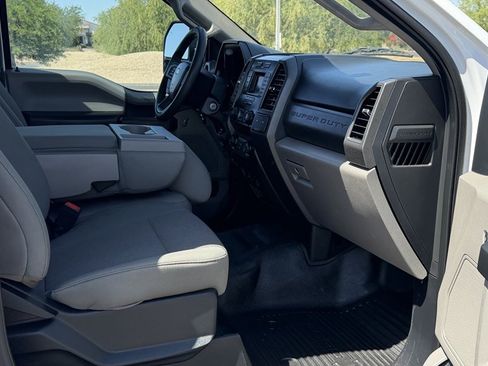 Used 2021 Ford F250 XL w/ Power Equipment Group RWD image 8
