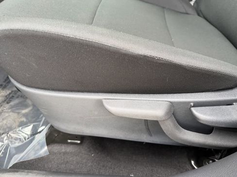 Certified 2025 Nissan Kicks Play S image 20