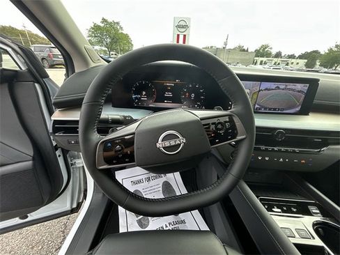 Certified 2025 Nissan Murano SL image 18