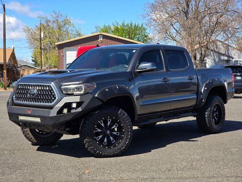 Used 2019 Toyota Tacoma SR image 1