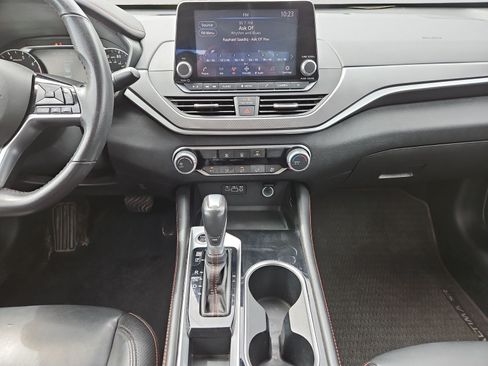 Used 2024 Nissan Altima 2.5 SR FWD image 11