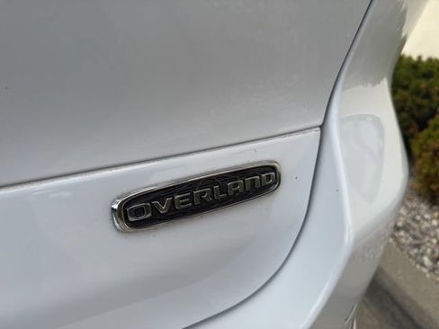 Used 2021 Jeep Grand Cherokee L Overland w/ Luxury Tech Group IV AWD/4WD image 23