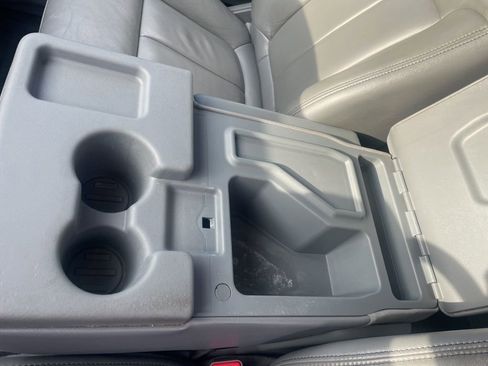 Used 2013 Ford F150 Lariat w/ Mid Equipment Group image 29