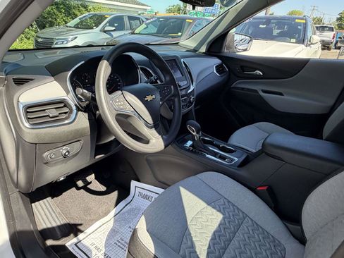 Certified 2023 Chevrolet Equinox LS w/ LS Convenience Package FWD image 10