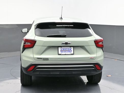Certified 2024 Chevrolet Trax RS w/ Driver Confidence Package image 6