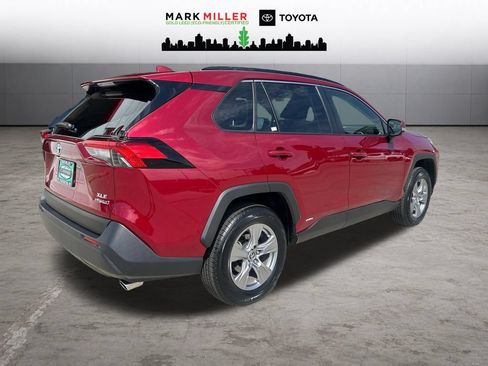 Certified 2023 Toyota RAV4 XLE w/ Convenience Package AWD/4WD image 6