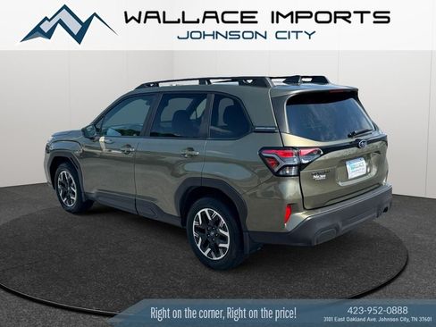 Certified 2025 Subaru Forester Premium w/ Convenience Package #1 AWD/4WD image 3