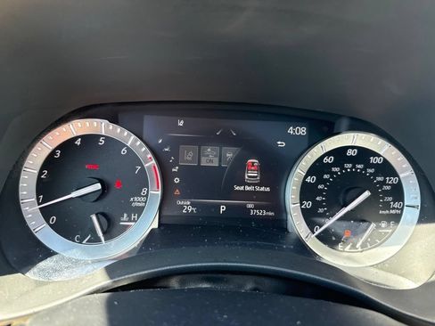 Used 2021 Toyota Highlander XLE AWD/4WD image 28