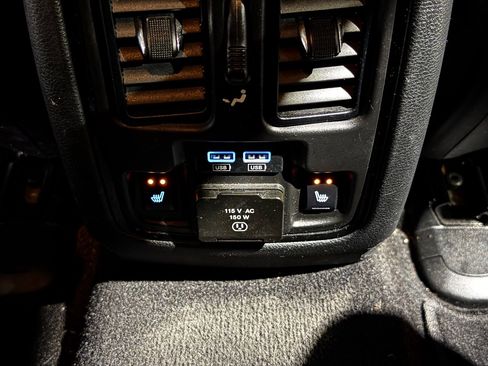 Used 2024 Dodge Durango GT AWD/4WD image 28