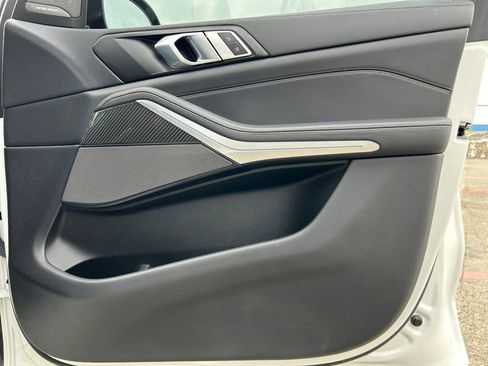 Used 2022 BMW X5 M50i w/ Premium Package image 26