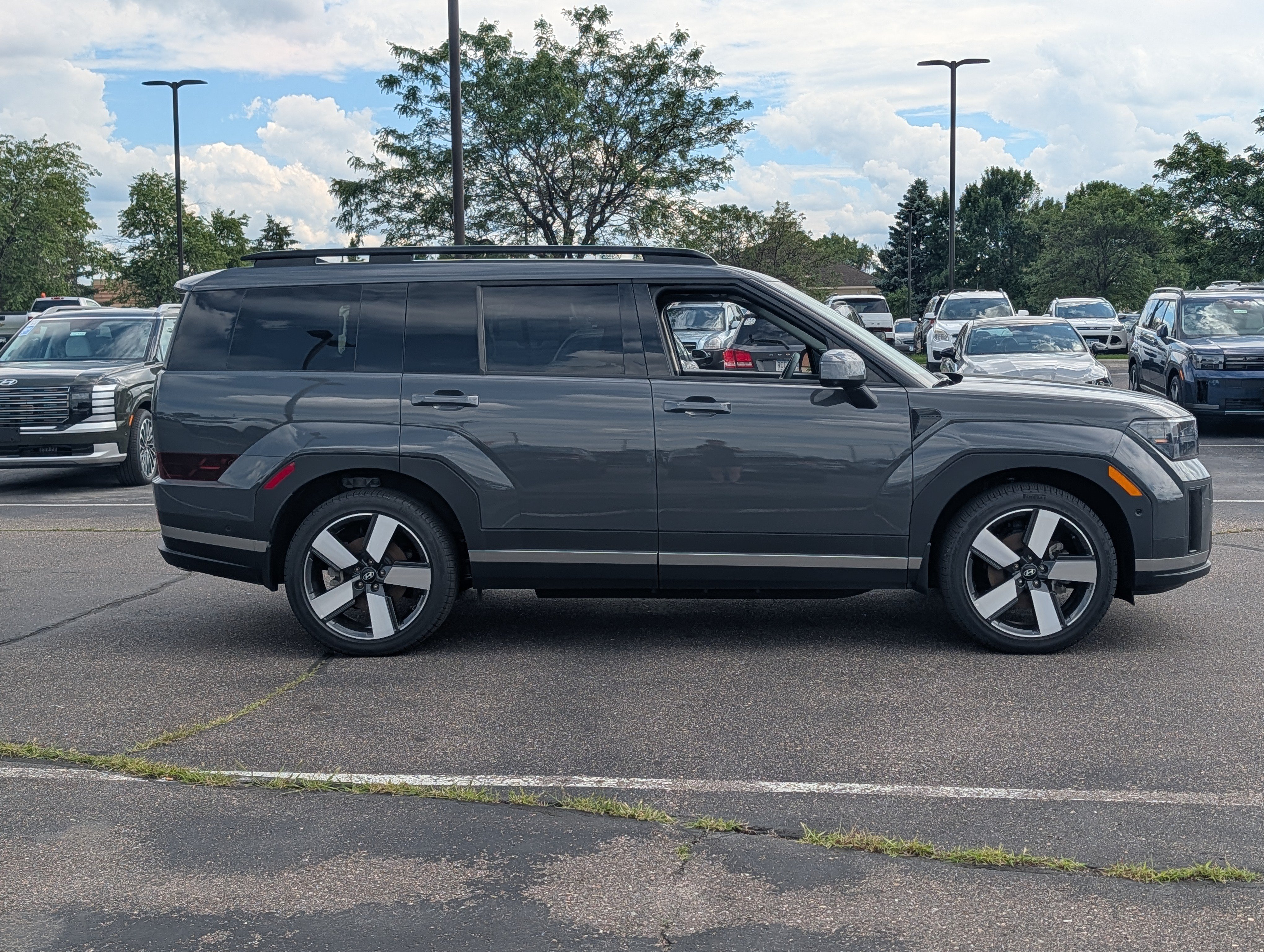 Used 2026 Hyundai Santa Fe Limited AWD/4WD image 6