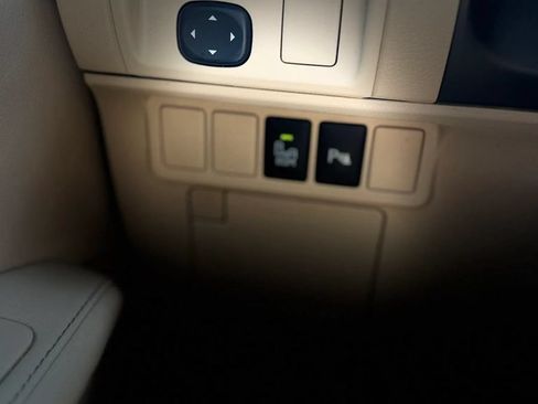 Used 2013 Lexus ES 300h w/ Luxury Pkg FWD image 38