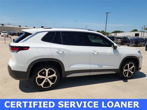 New 2025 Volkswagen Tiguan SE image 2