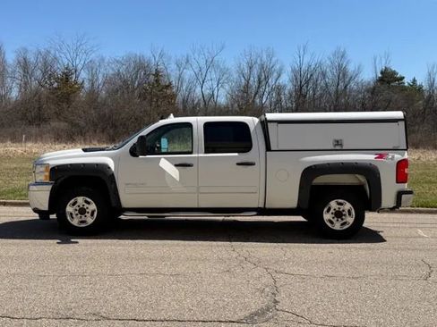 Used 2013 Chevrolet Silverado 2500 LT image 2