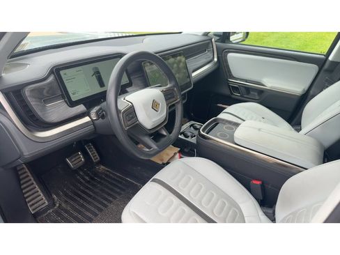 Used 2022 Rivian R1T Adventure AWD/4WD image 6