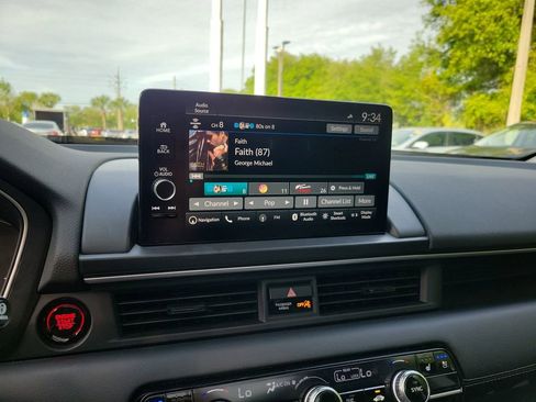 Certified 2025 Honda Pilot Elite image 36