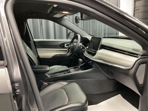Used 2023 Jeep Compass Limited AWD/4WD image 11