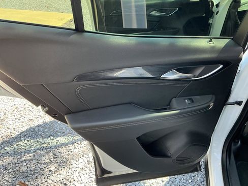 Used 2023 Buick Envision Essence FWD image 18