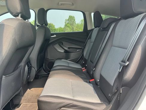 Certified 2019 Ford Escape SE AWD/4WD image 18
