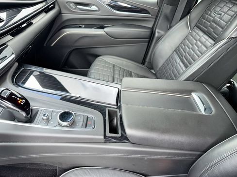 Used 2023 Cadillac Escalade V AWD/4WD image 24