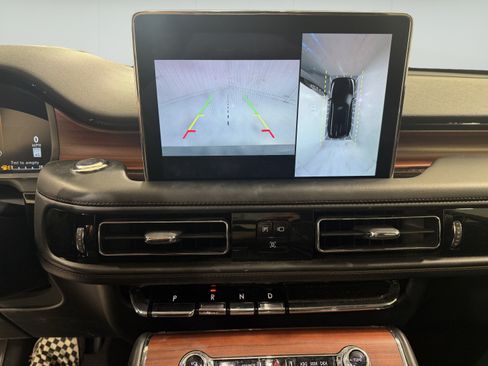 Used 2023 Lincoln Aviator Reserve w/ Class IV Trailer Tow Package RWD image 18