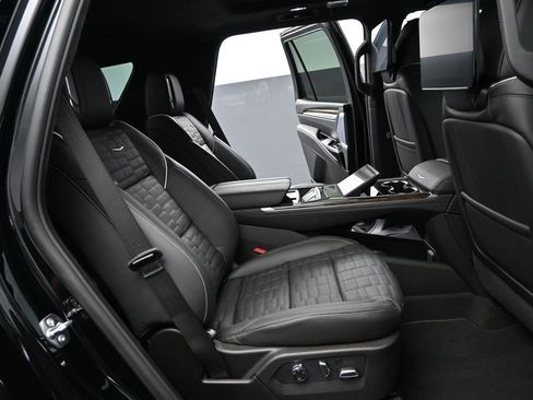 New 2026 Cadillac Escalade Platinum Sport AWD/4WD image 18