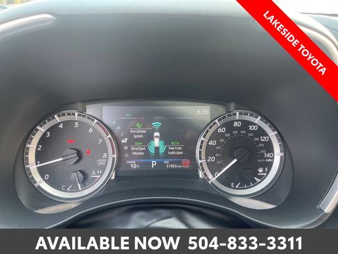 Certified 2024 Toyota Highlander XLE FWD image 39