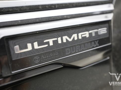 Used 2024 GMC Sierra 2500 Denali Ultimate AWD/4WD image 12