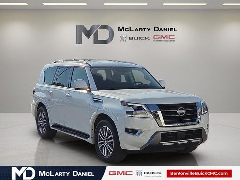 Used 2024 Nissan Armada SL w/ Captain's Chairs Package AWD/4WD image 1