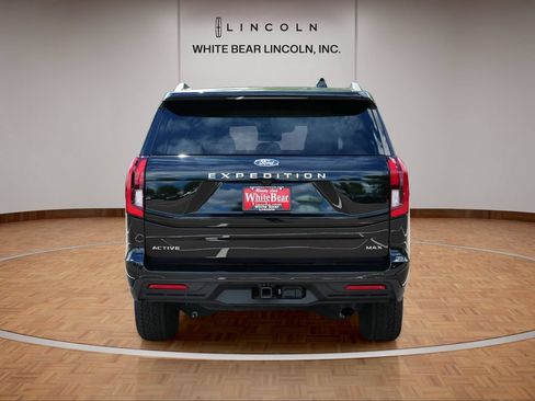 Used 2025 Ford Expedition Max Active AWD/4WD image 6