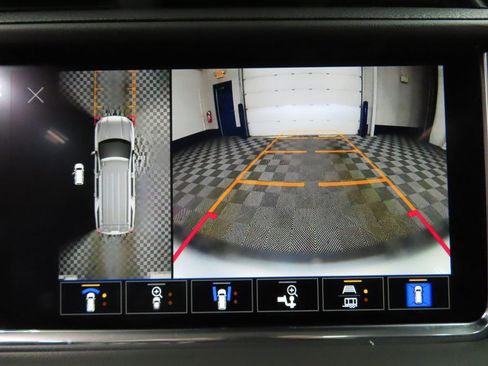 Used 2023 GMC Yukon Denali image 14