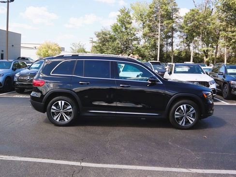 New 2026 Mercedes-Benz GLB 250 4MATIC image 2