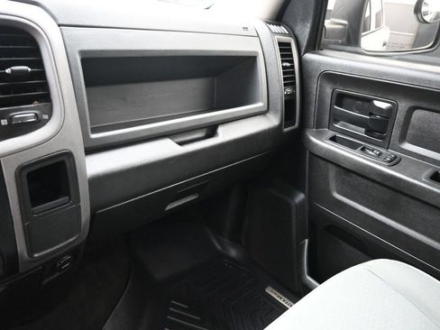 Used 2018 RAM 1500 Express RWD image 9