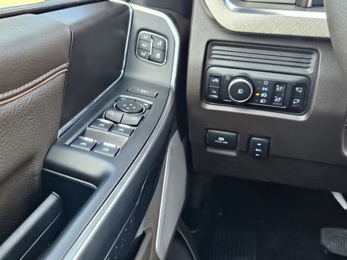 New 2025 Ford F250 King Ranch w/ Chrome Package image 46