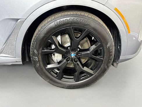 Used 2026 BMW X7 xDrive40i AWD/4WD image 32