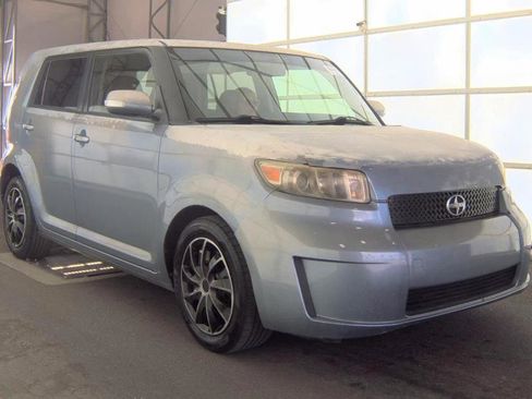 Used 2009 Scion xB image 3