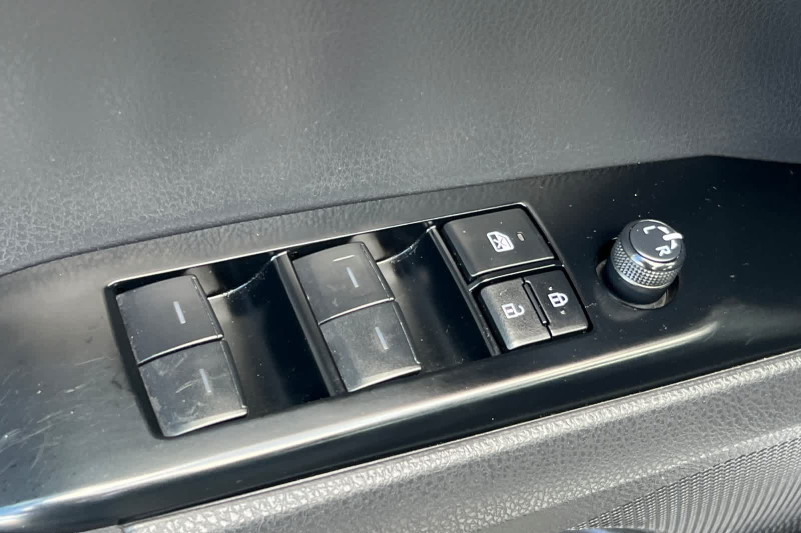Used 2025 Toyota Camry LE FWD image 13