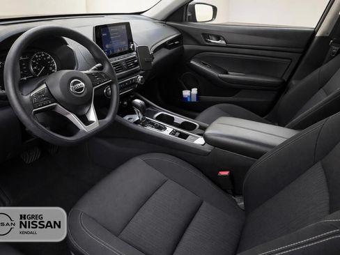 Certified 2024 Nissan Altima 2.5 S FWD image 7