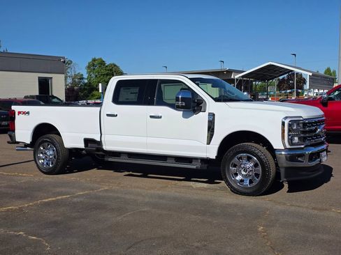 New 2026 Ford F350 Lariat w/ Chrome Package AWD/4WD image 3