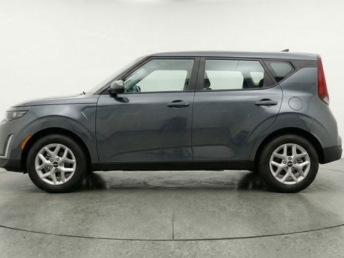 Used 2025 Kia Soul LX w/ LX Technology Package image 5