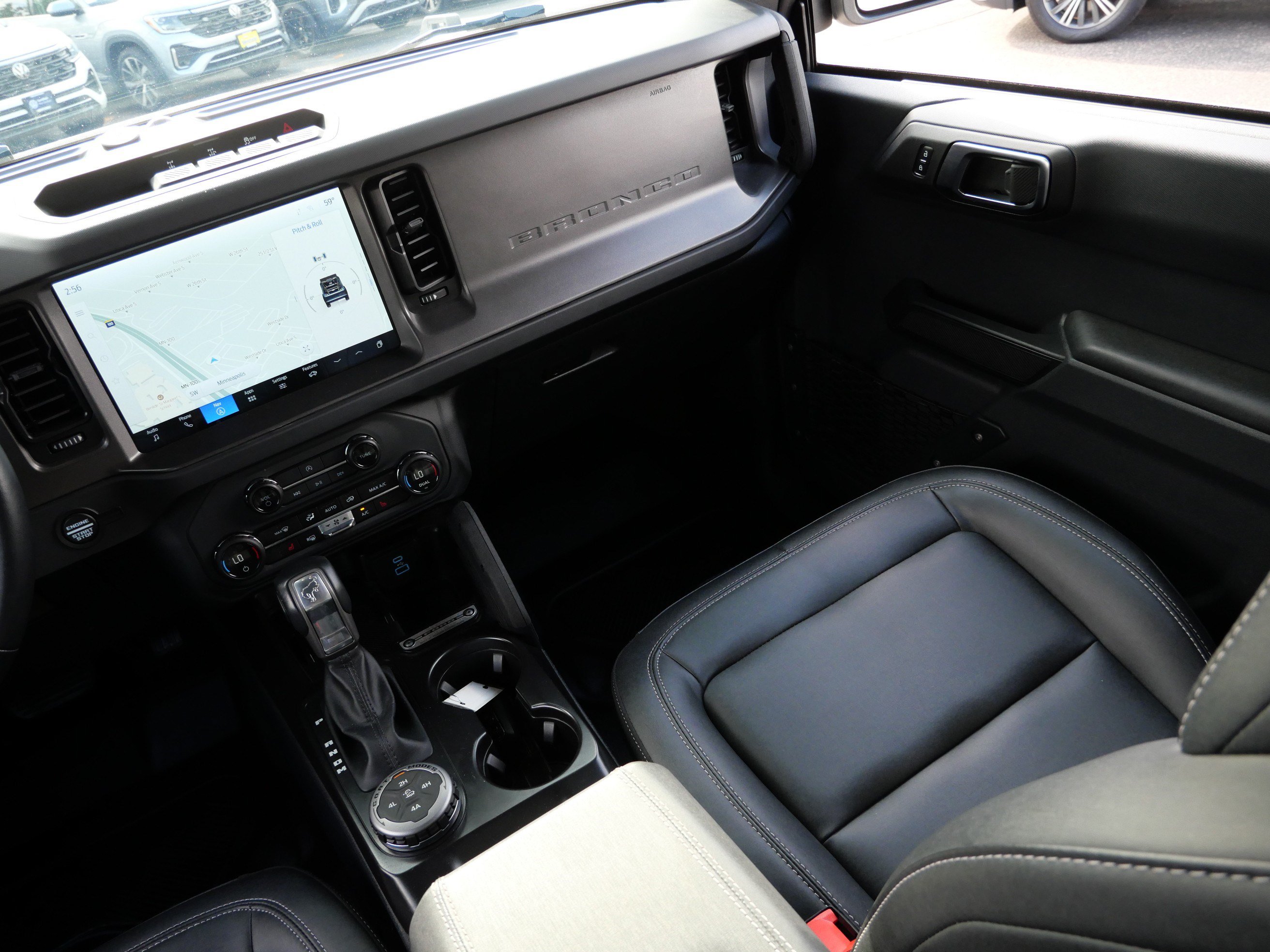Used 2025 Ford Bronco Big Bend w/ Black Diamond Package AWD/4WD image 11