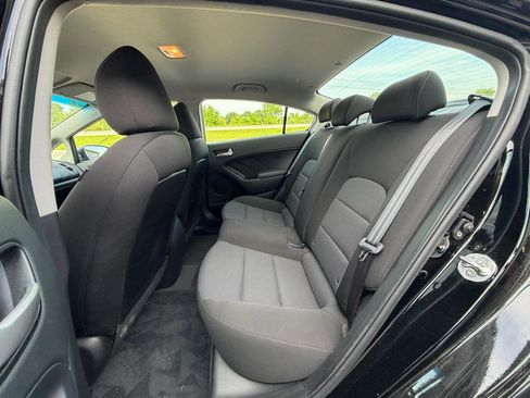 Used 2017 Kia Forte LX FWD image 11