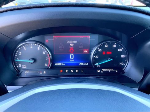 Used 2022 Ford Explorer XLT RWD image 22