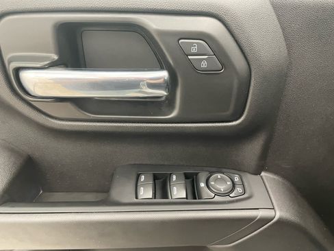 Used 2022 Chevrolet Silverado 1500 Custom AWD/4WD image 10
