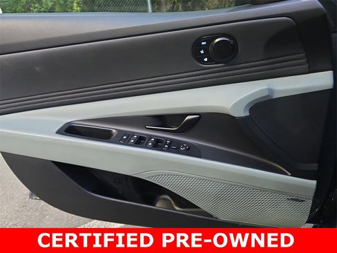 Used 2025 Hyundai Elantra Limited image 26