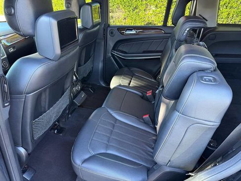 Used 2014 Mercedes-Benz GL 450 4MATIC w/ Lighting Package image 12