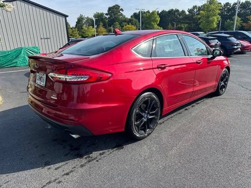 Used 2020 Ford Fusion SE w/ Equipment Group 151A FWD image 5