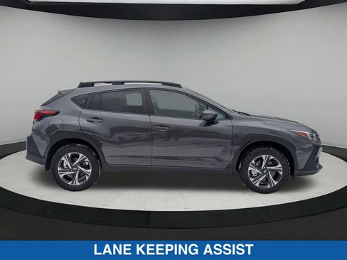 Used 2026 Subaru Crosstrek 2.5i Premium AWD/4WD image 2