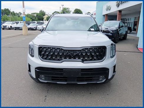 Used 2025 Kia Telluride SX Prestige X-Pro AWD/4WD image 3