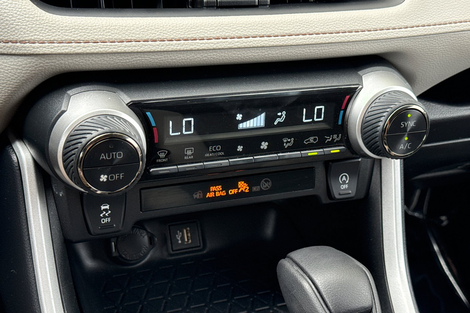 Certified 2024 Toyota RAV4 XLE FWD image 20